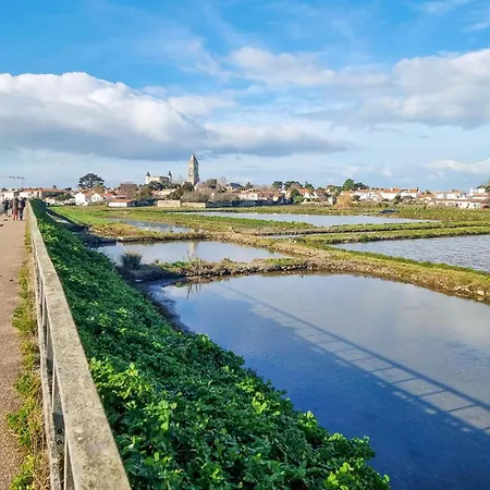 1 Bedroom Gorgeous In En Lile