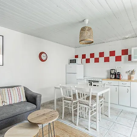 Awesome In En Lile With Kitchen Holiday home Noirmoutier-en-l'Ile