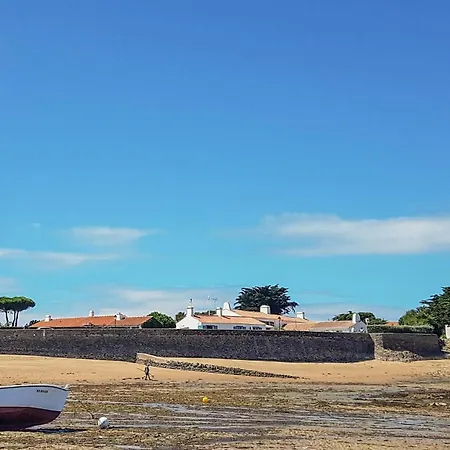 Awesome In En Lile With Kitchen * Noirmoutier-en-l'Ile