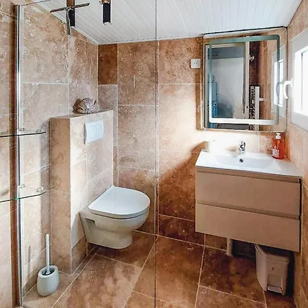Awesome In En Lile With Kitchen Holiday home Noirmoutier-en-l'Ile